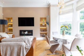 YORK PLACE - Spacious central apartment to town with views